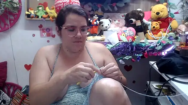 Snapshot of karlythoth@xh chatting on 09.15.25 karlythothxh online show from 09.15.25