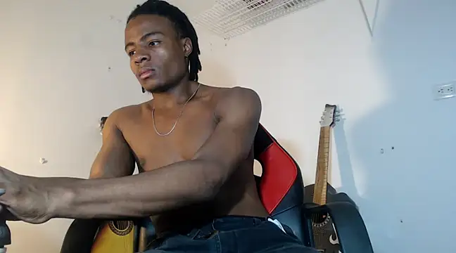 Snapshot of dann_hill chatting on 12.22.24 dann hill online show from 12.22.24