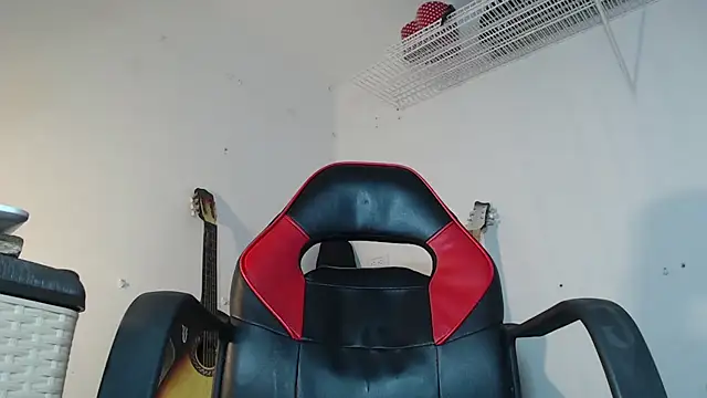 Snapshot of dann_hill chatting on 02.18.25 dann hill online show from 02.18.25