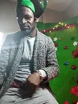 Snapshot of Maculine_Stayr chatting on 12.22.24 Maculine Stayr online show from 12.22.24