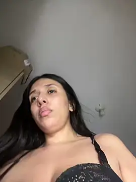 kiaraglam2 online show from 03.23.25