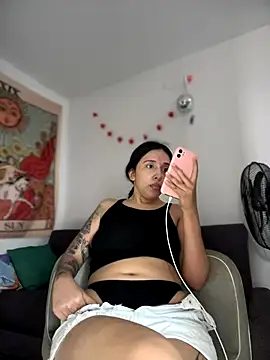 kiaraglam2 online show from 09.18.25