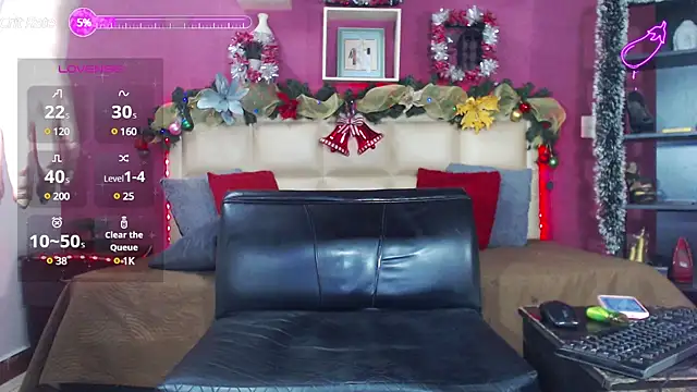 Snapshot of sharoll_nasty chatting on 12.19.24 sharoll nasty online show from 12.19.24