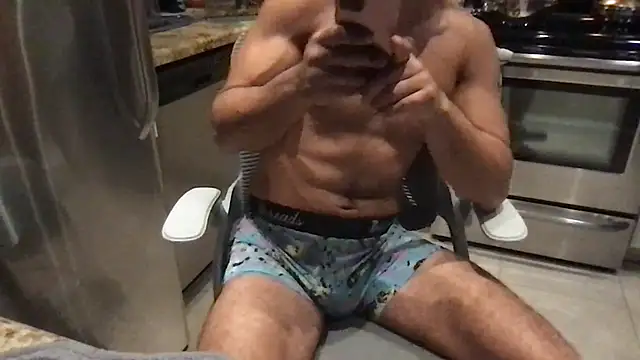 BigGuyMuscle online show from 11.05.25