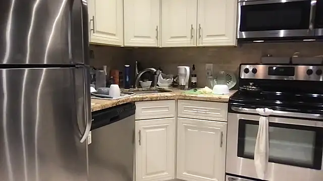 BigGuyMuscle online show from 11.16.25