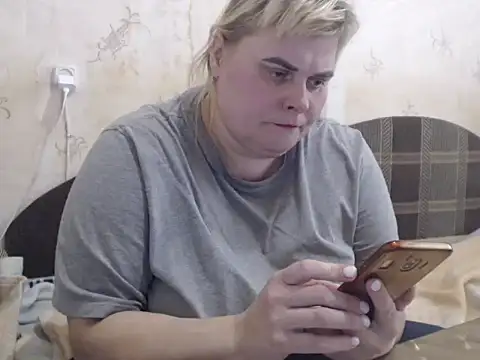 Snapshot of Ameliabusty chatting on 02.14.25 Ameliabusty online show from 02.14.25