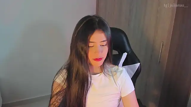 Snapshot of iriswest_ chatting on 01.22.25 iriswest online show from 01.22.25