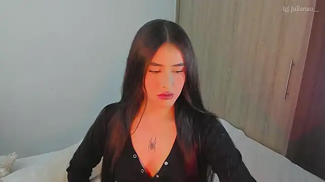 Snapshot of iriswest_ chatting on 02.26.25 iriswest online show from 02.26.25