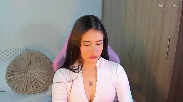 Snapshot of iriswest_ chatting on 03.23.25 iriswest online show from 03.23.25