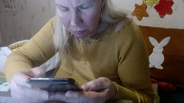 Snapshot of QueenLana chatting on 01.24.25 QueenLana online show from 01.24.25