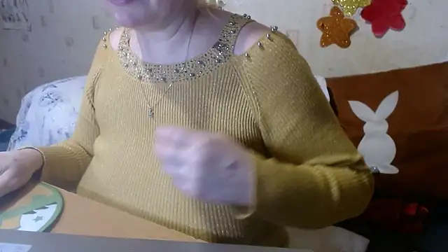 Snapshot of QueenLana chatting on 02.03.25 QueenLana online show from 02.03.25