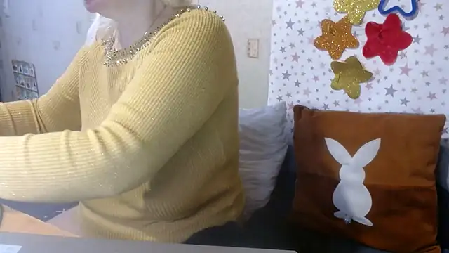 QueenLana online show from 10.27.25