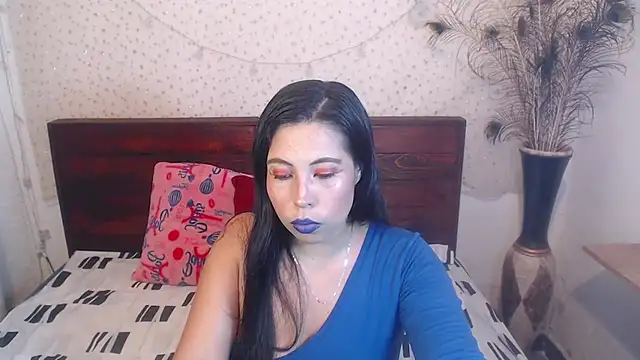 Snapshot of NikkieMilky chatting on 10.03.25 NikkieMilky online show from 10.03.25