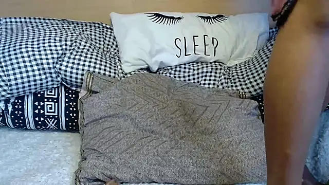 Snapshot of Sweetmintsoap chatting on 03.19.25 Sweetmintsoap online show from 03.19.25