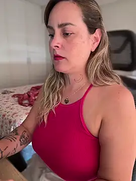 Snapshot of misslulipop chatting on 03.11.25 misslulipop online show from 03.11.25