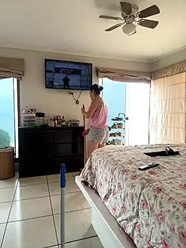 Snapshot of misslulipop chatting on 10.26.25 misslulipop online show from 10.26.25