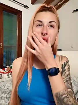 Snapshot of kylie_blck chatting on 02.14.25 kylie blck online show from 02.14.25