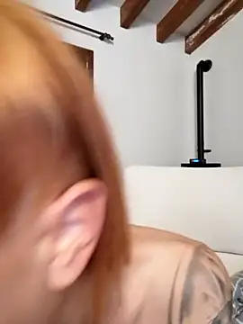 Snapshot of kylie_blck chatting on 03.10.25 kylie blck online show from 03.10.25