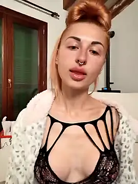 Snapshot of kylie_blck chatting on 03.16.25 kylie blck online show from 03.16.25