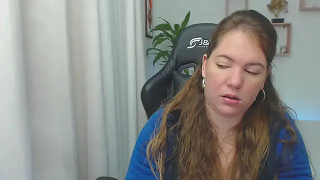 Snapshot of tamy_shine87 chatting on 02.23.25 tamy shine87 online show from 02.23.25