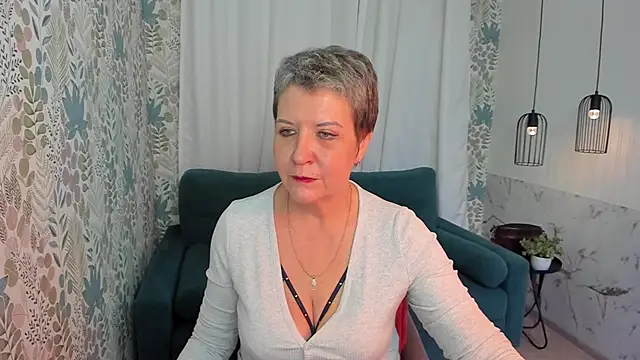 Snapshot of KathySunn chatting on 03.18.25 KathySunn online show from 03.18.25