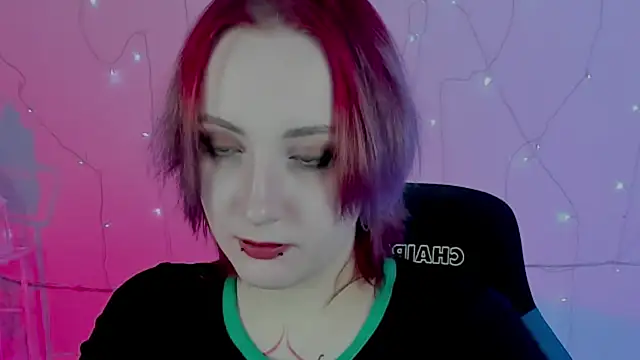 Snapshot of AsheLucker chatting on 12.08.24 AsheLucker online show from 12.08.24
