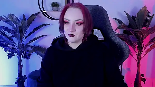 Snapshot of AsheLucker chatting on 12.15.24 AsheLucker online show from 12.15.24