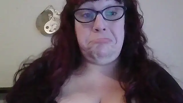 Snapshot of GothyBaby chatting on 12.02.24 GothyBaby online show from 12.02.24