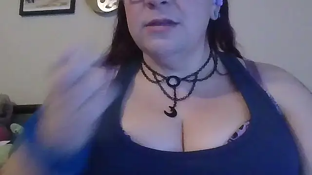 Snapshot of GothyBaby chatting on 01.22.25 GothyBaby online show from 01.22.25