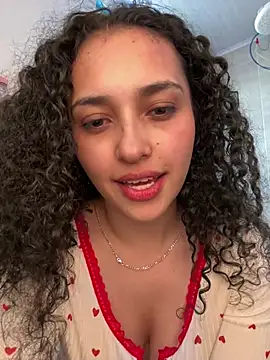 Snapshot of Lucy_Marin chatting on 02.15.25 Lucy Marin online show from 02.15.25