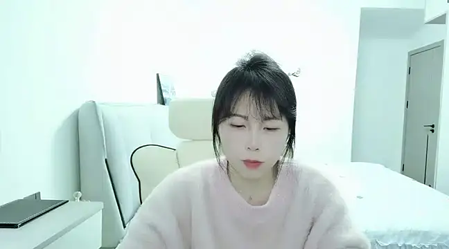 Snapshot of Sunset_glow chatting on 12.16.24 Sunset glow online show from 12.16.24