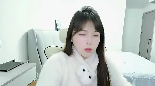 Snapshot of Sunset_glow chatting on 12.17.24 Sunset glow online show from 12.17.24