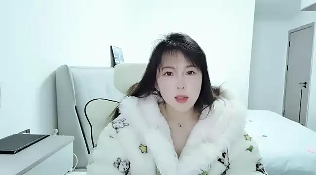 Snapshot of Sunset_glow chatting on 12.19.24 Sunset glow online show from 12.19.24