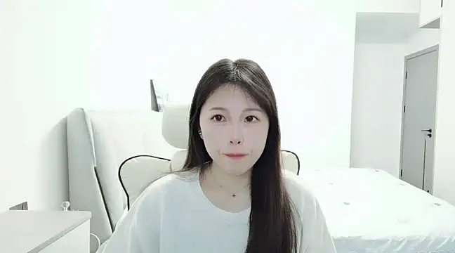 Snapshot of Sunset_glow chatting on 12.31.24 Sunset glow online show from 12.31.24