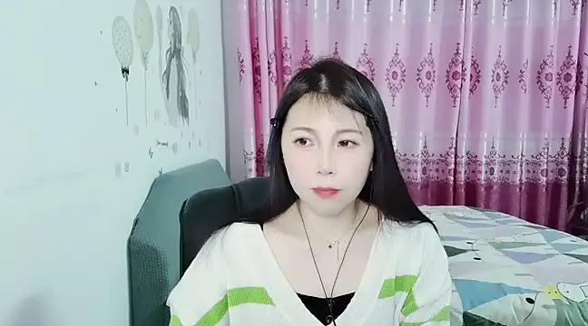 Snapshot of Sunset_glow chatting on 01.20.25 Sunset glow online show from 01.20.25