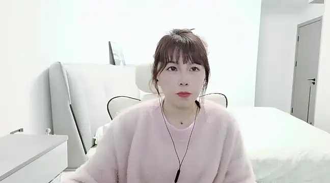 Snapshot of Sunset_glow chatting on 02.14.25 Sunset glow online show from 02.14.25