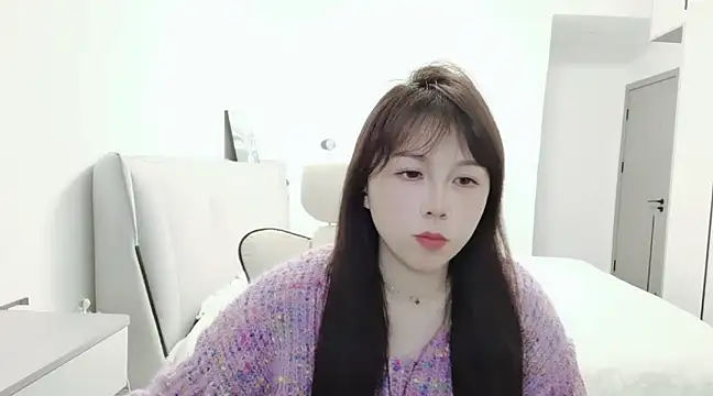 Snapshot of Sunset_glow chatting on 02.19.25 Sunset glow online show from 02.19.25