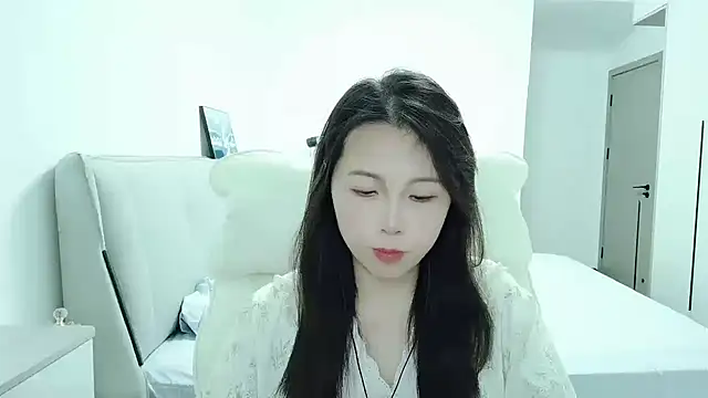 Snapshot of Sunset_glow chatting on 09.24.25 Sunset glow online show from 09.24.25