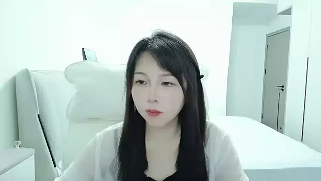 Snapshot of Sunset_glow chatting on 10.17.25 Sunset glow online show from 10.17.25
