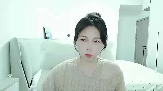 Sunset glow online show from 11.04.25