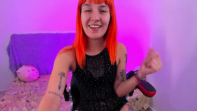 Snapshot of MaryJaneDove chatting on 01.12.25 MaryJaneDove online show from 01.12.25