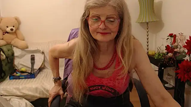 Snapshot of BlairFort chatting on 02.20.25 BlairFort online show from 02.20.25