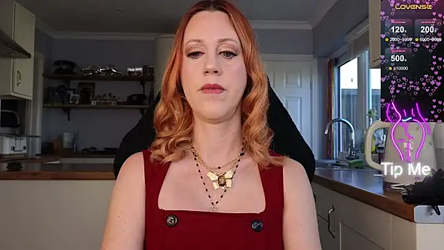 Snapshot of stripmequick chatting on 03.19.25 stripmequick online show from 03.19.25
