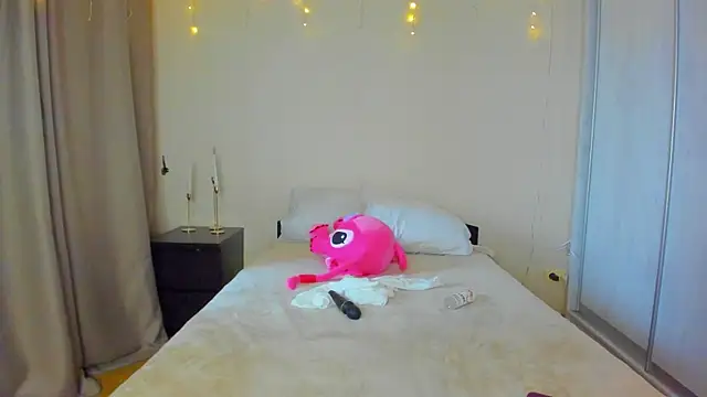 Snapshot of Bella_Foryou chatting on 01.21.25 Bella Foryou online show from 01.21.25