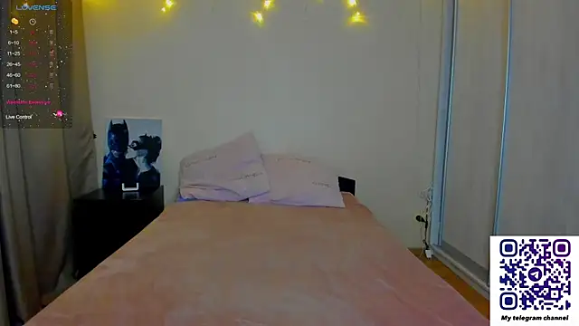 Snapshot of Bella_Foryou chatting on 03.05.25 Bella Foryou online show from 03.05.25