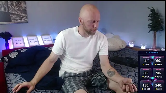 MaxRouger online show from 09.12.25