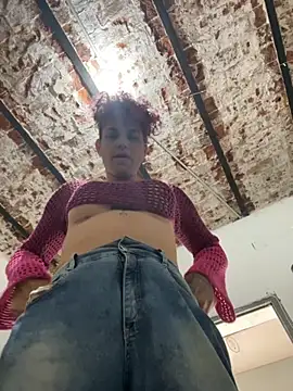 Snapshot of Alicbranca chatting on 09.19.25 Alicbranca online show from 09.19.25