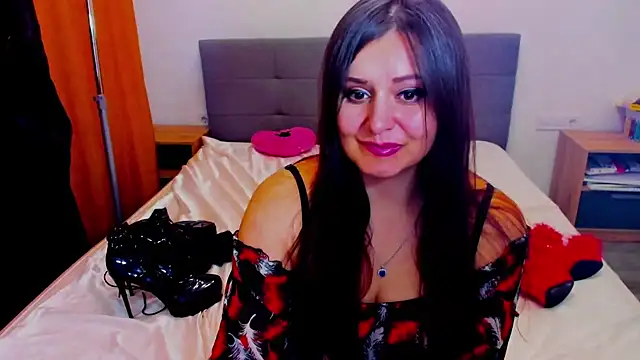 Snapshot of pinupmod chatting on 12.29.24 pinupmod online show from 12.29.24