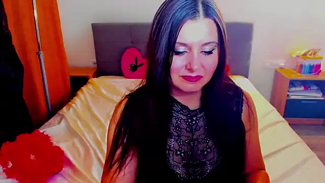 Snapshot of pinupmod chatting on 12.31.24 pinupmod online show from 12.31.24