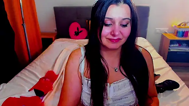 Snapshot of pinupmod chatting on 12.31.24 pinupmod online show from 12.31.24